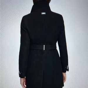 Such a beautiful elegant coat!!